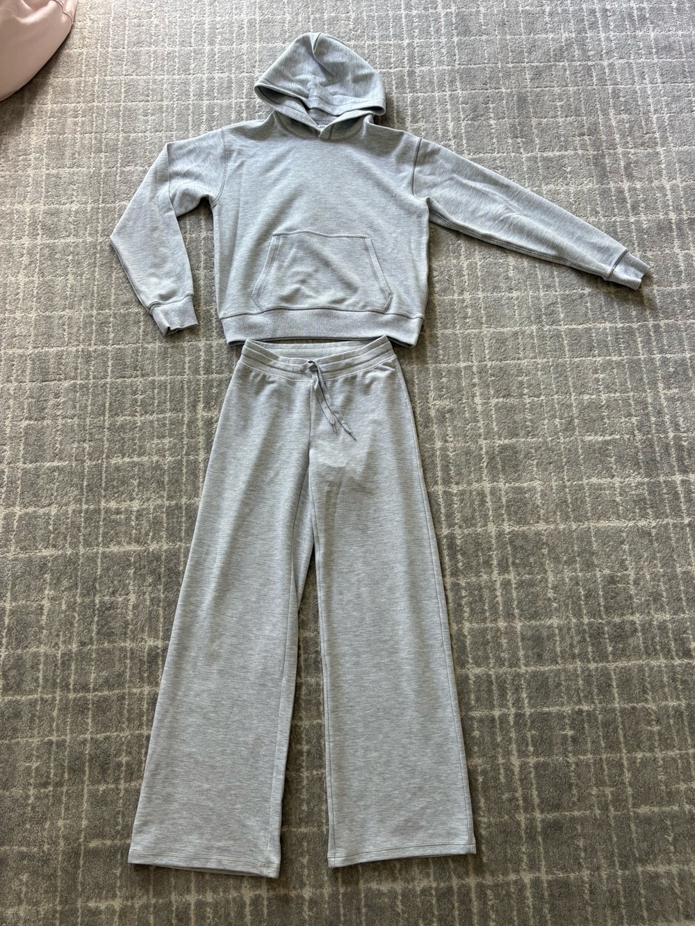 Women’s Aritzia Outfit - TNA Wafflex